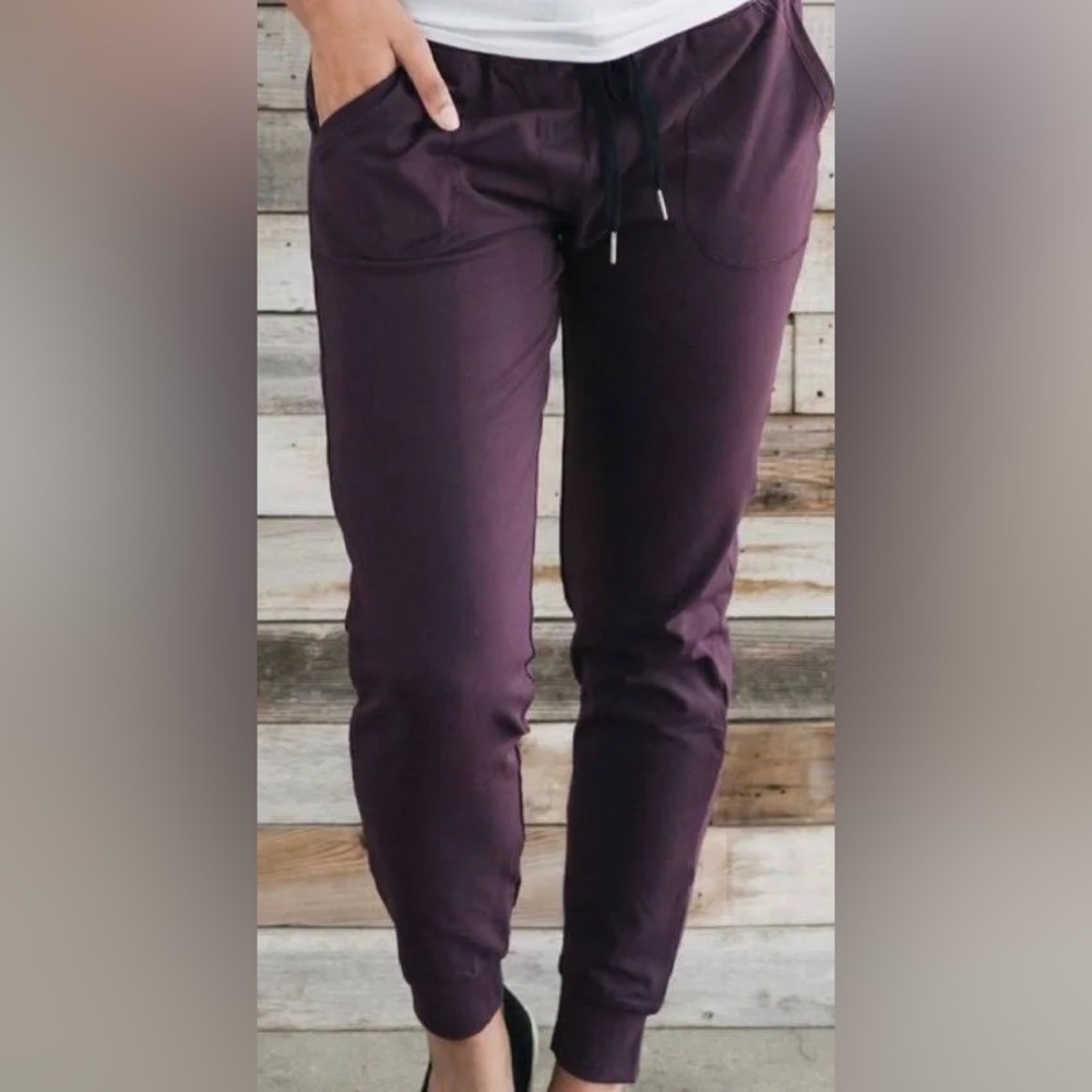 ZYIA Active Unwind Plum Joggers